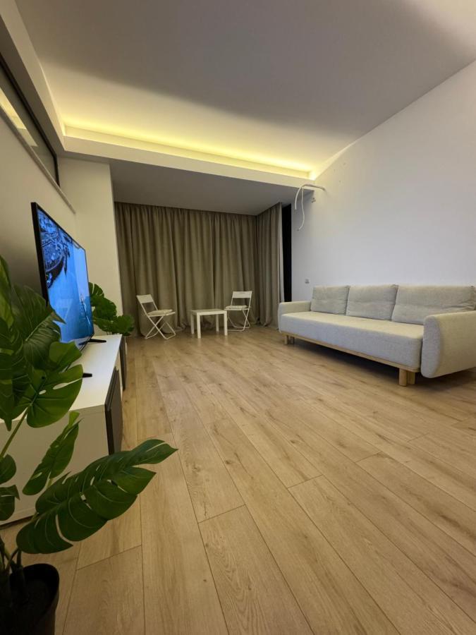 Warm Hotel Apartment Bucharest Exterior photo