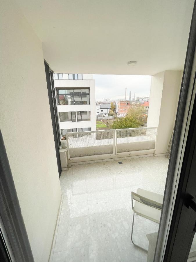 Warm Hotel Apartment Bucharest Exterior photo