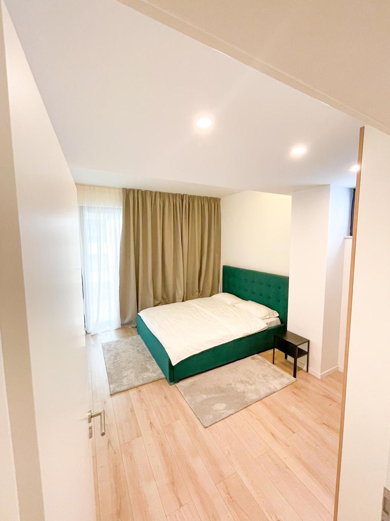 Warm Hotel Apartment Bucharest Exterior photo