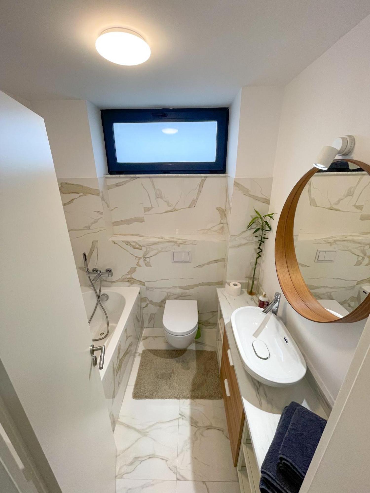 Warm Hotel Apartment Bucharest Exterior photo
